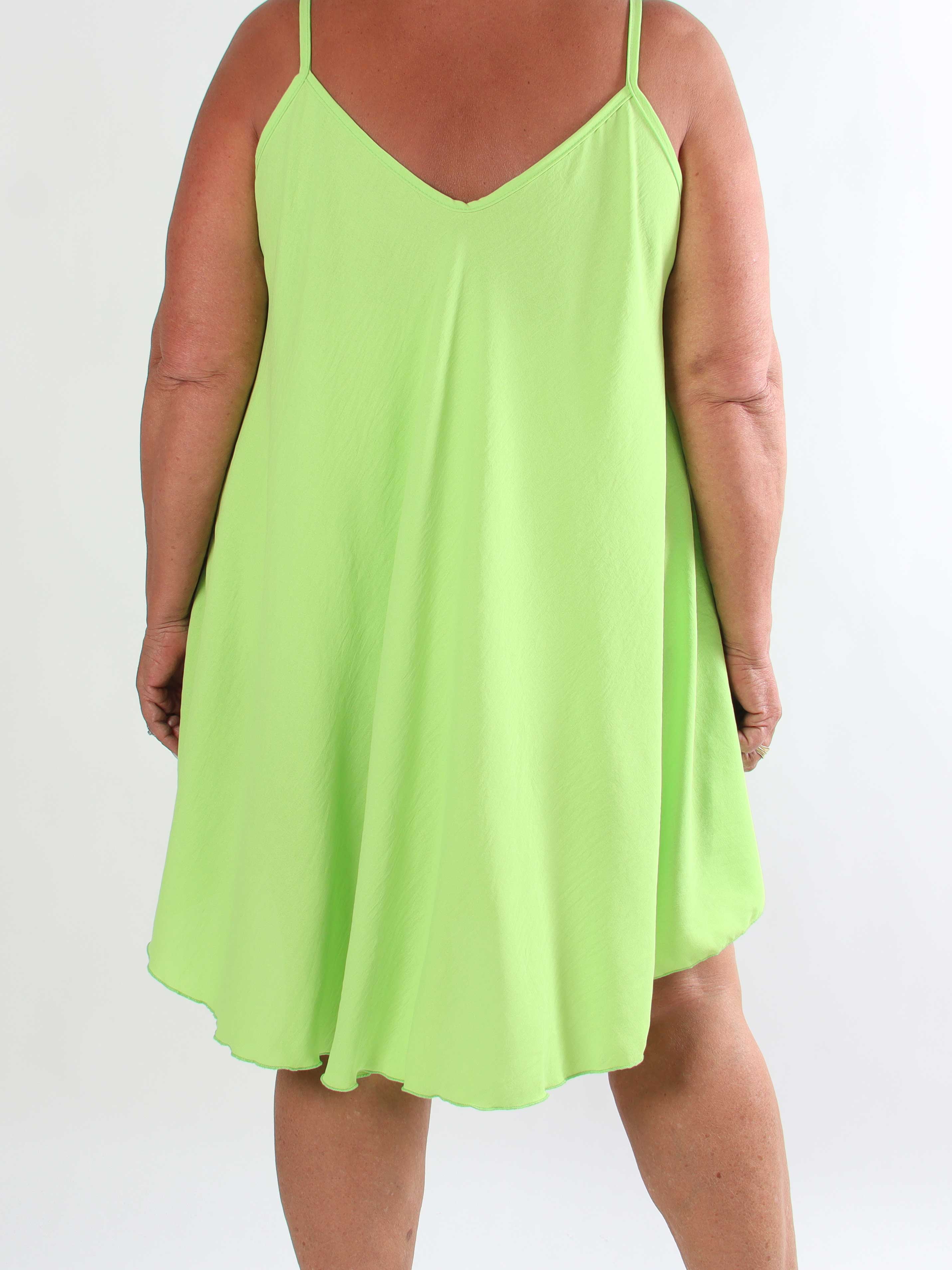 Marceline Short - Kort plus size stropkjole i viskose med A-facon